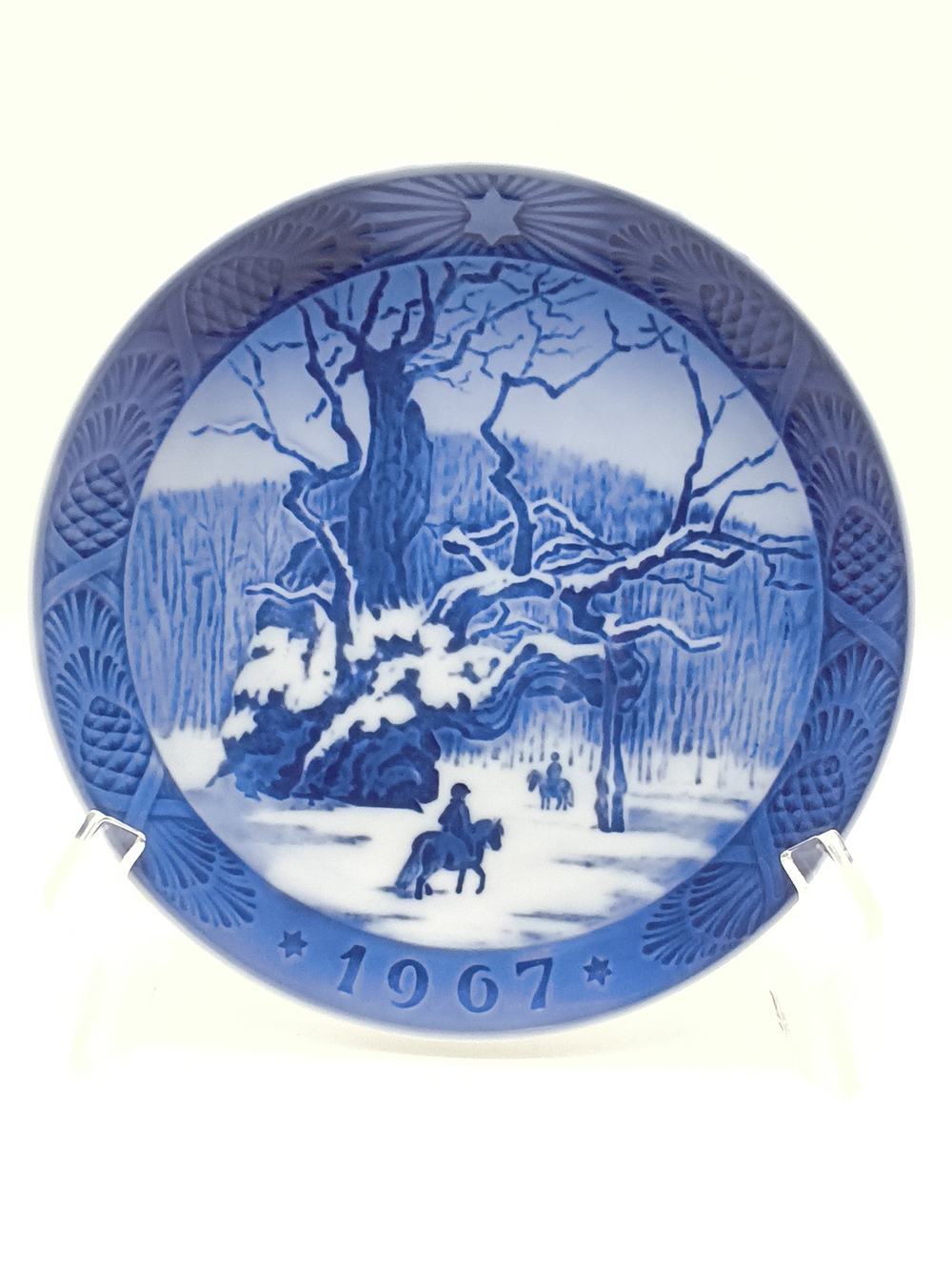 Born in 1967? This Vintage Royal Copenhagen "Royal Oak" Plate is Tree-mendous!